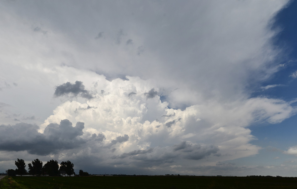 Tall Thunderhead over Wellington Colorado, Panoramic